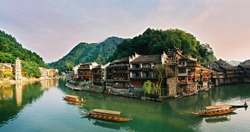 🏞️【重慶張家界８日】天生三橋、仙女山草原、鳳凰古城、芙蓉鎮、魅力湘西秀、高鐵體驗🚅